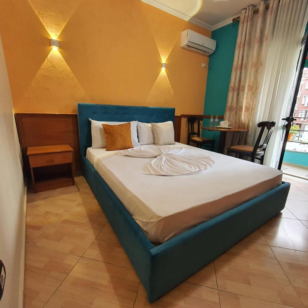 Quick Stop Hotel Тирана Экстерьер фото