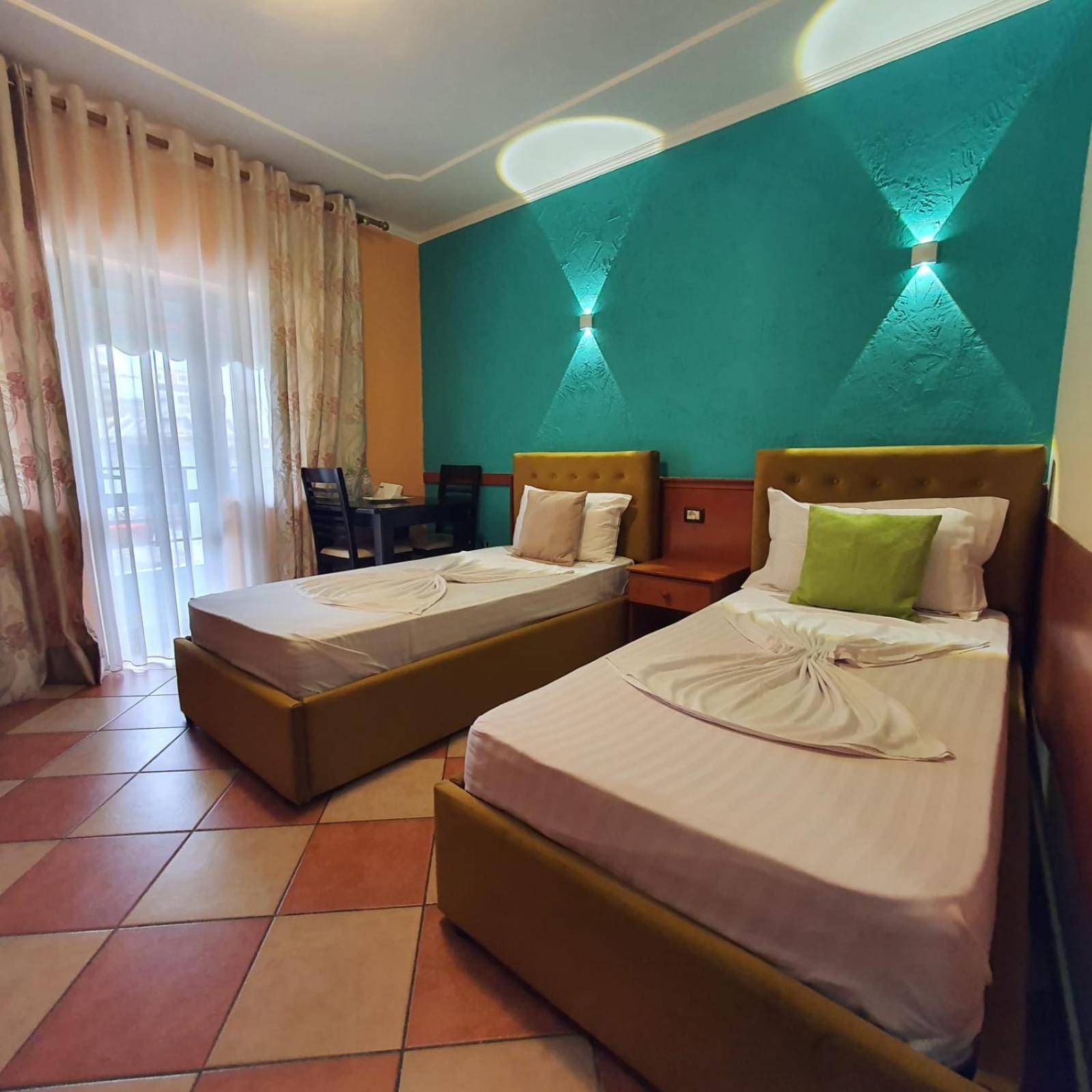 Quick Stop Hotel Тирана Экстерьер фото