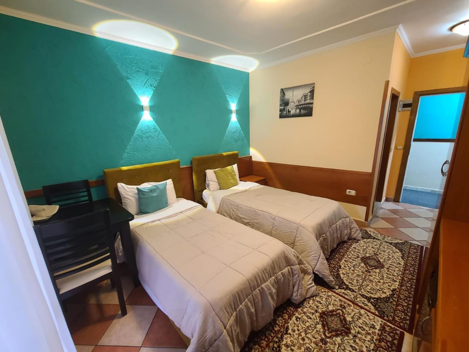 Quick Stop Hotel Тирана Экстерьер фото