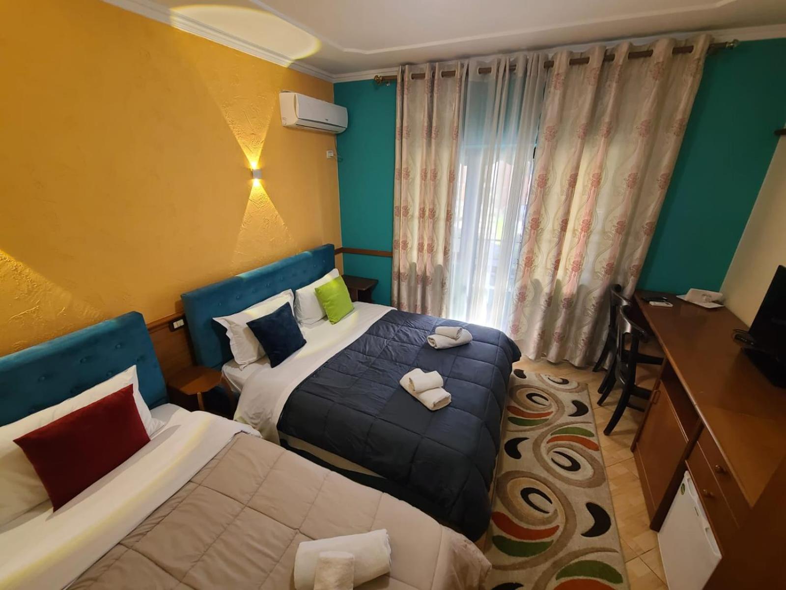 Quick Stop Hotel Тирана Экстерьер фото