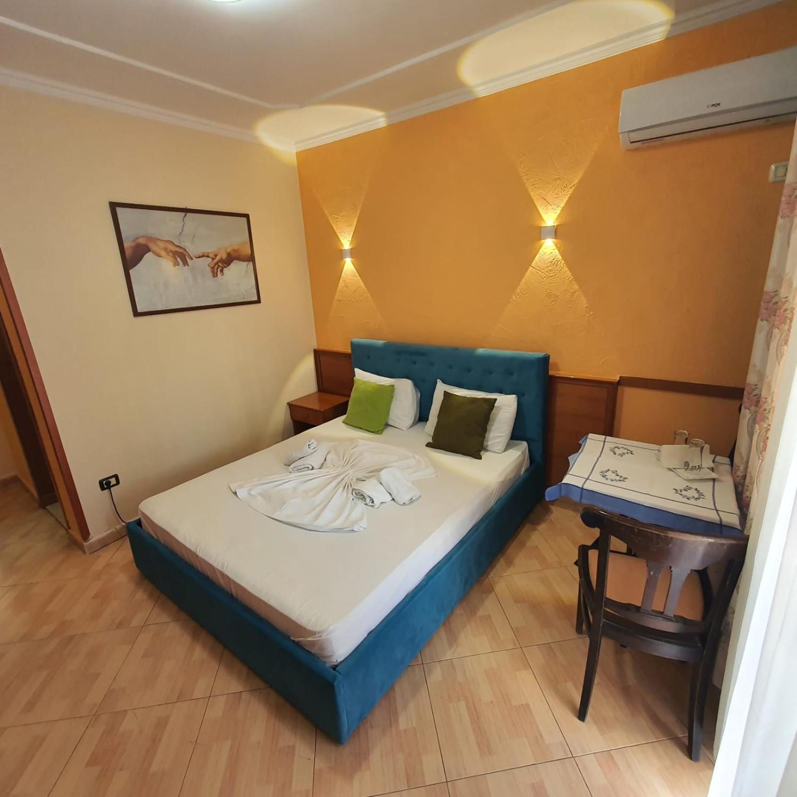 Quick Stop Hotel Тирана Экстерьер фото