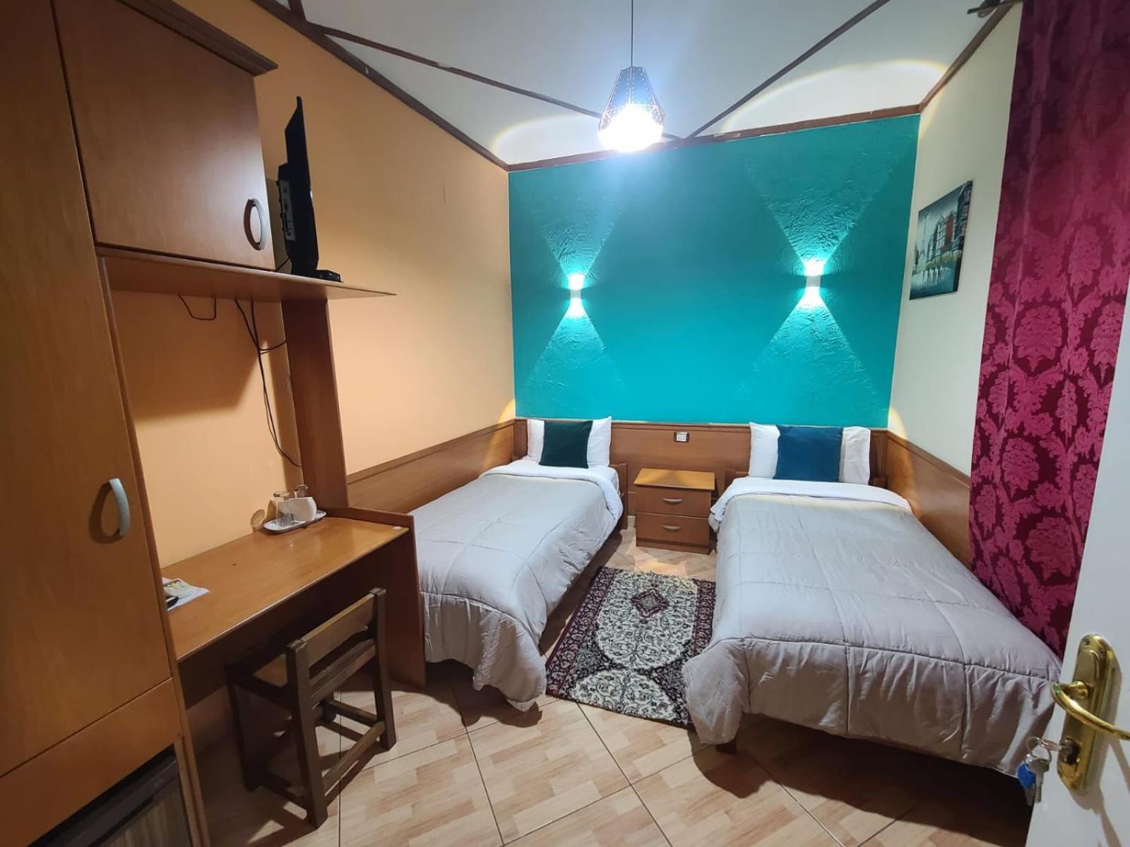 Quick Stop Hotel Тирана Экстерьер фото